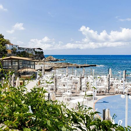 Riva Smeralda Camping Lodge Milazzo Ngoại thất bức ảnh