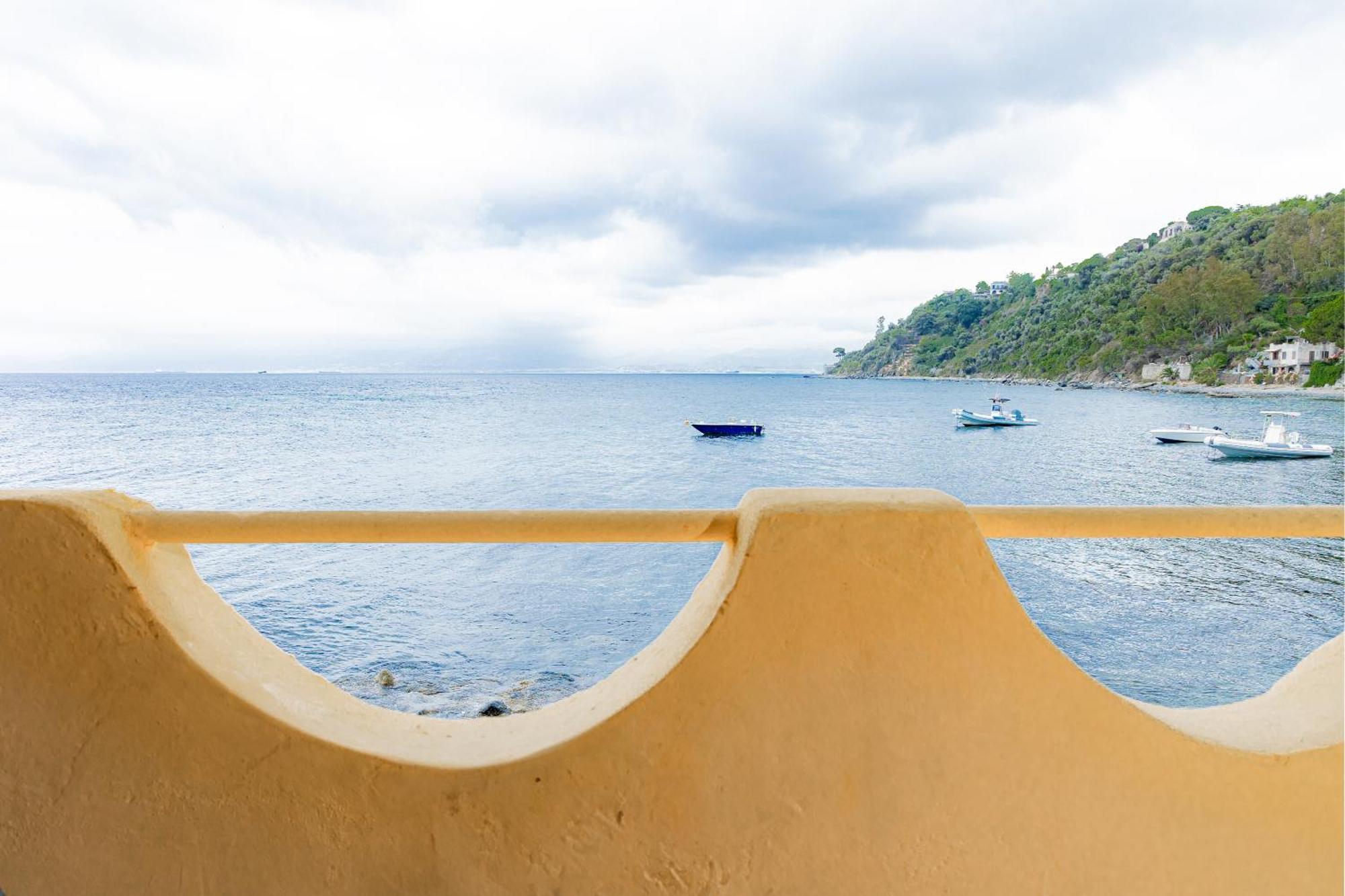 Riva Smeralda Camping Lodge Milazzo Ngoại thất bức ảnh
