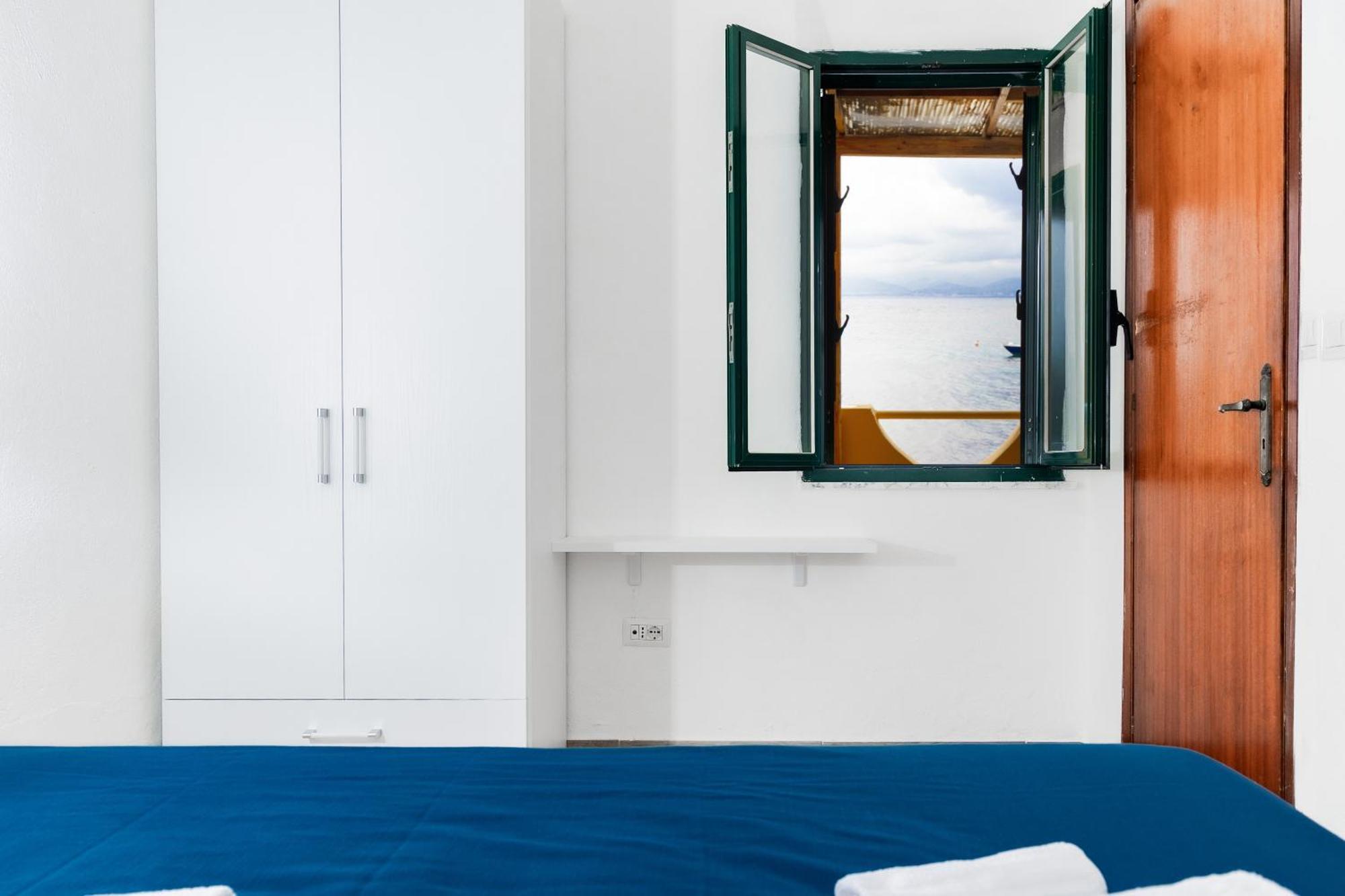 Riva Smeralda Camping Lodge Milazzo Ngoại thất bức ảnh
