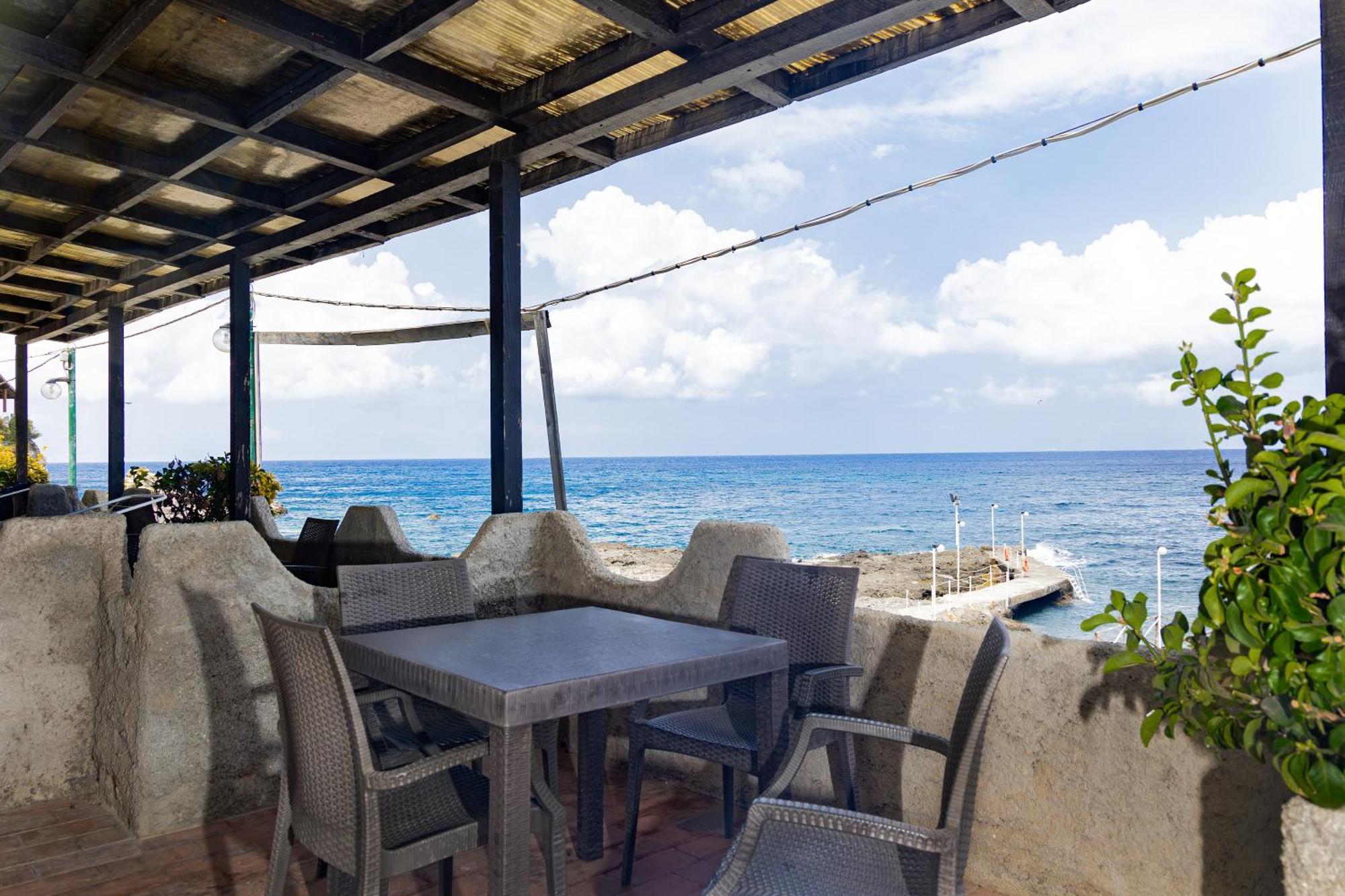 Riva Smeralda Camping Lodge Milazzo Ngoại thất bức ảnh